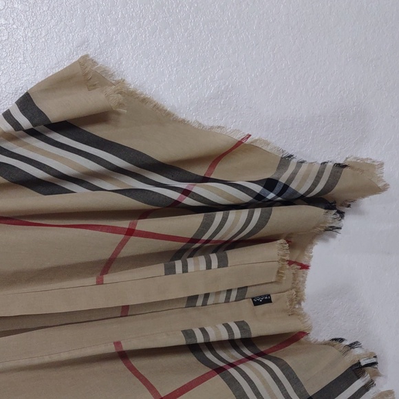 Fraas Lightweight Border Plaid Poncho,Color Camel. - Picture 10 of 13